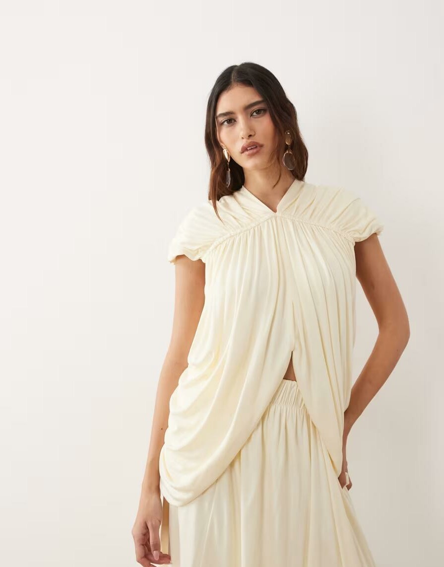 żółta bluzka krótki rękaw v-neck