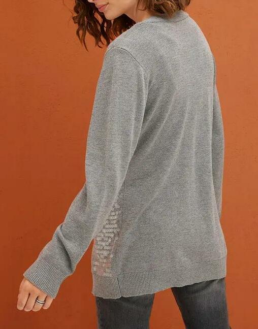SWETER ROZPINANY Z CEKINAMI