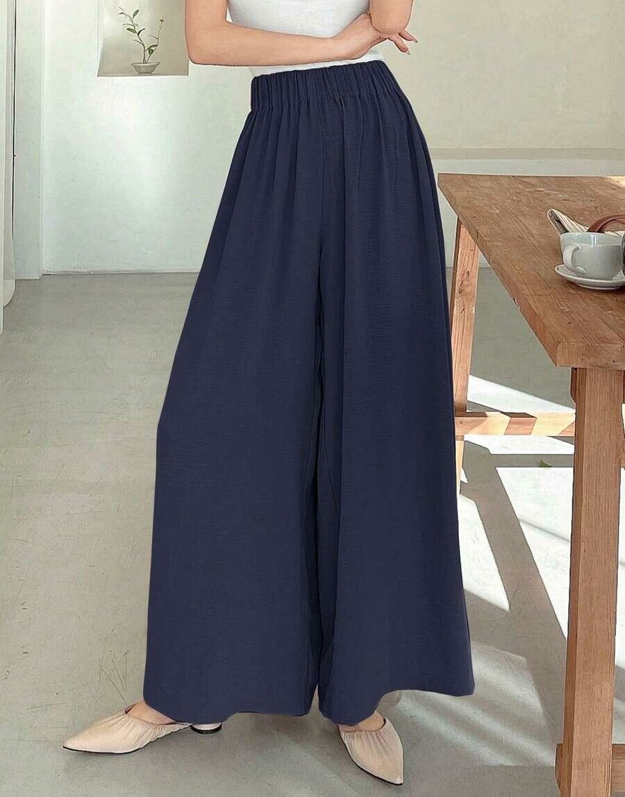 granatowe spodnie wide leg