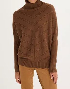 SWETER Z GOLFEM
