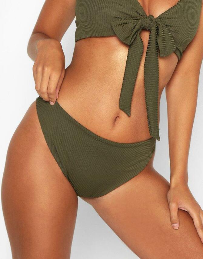 zielony dół od bikini