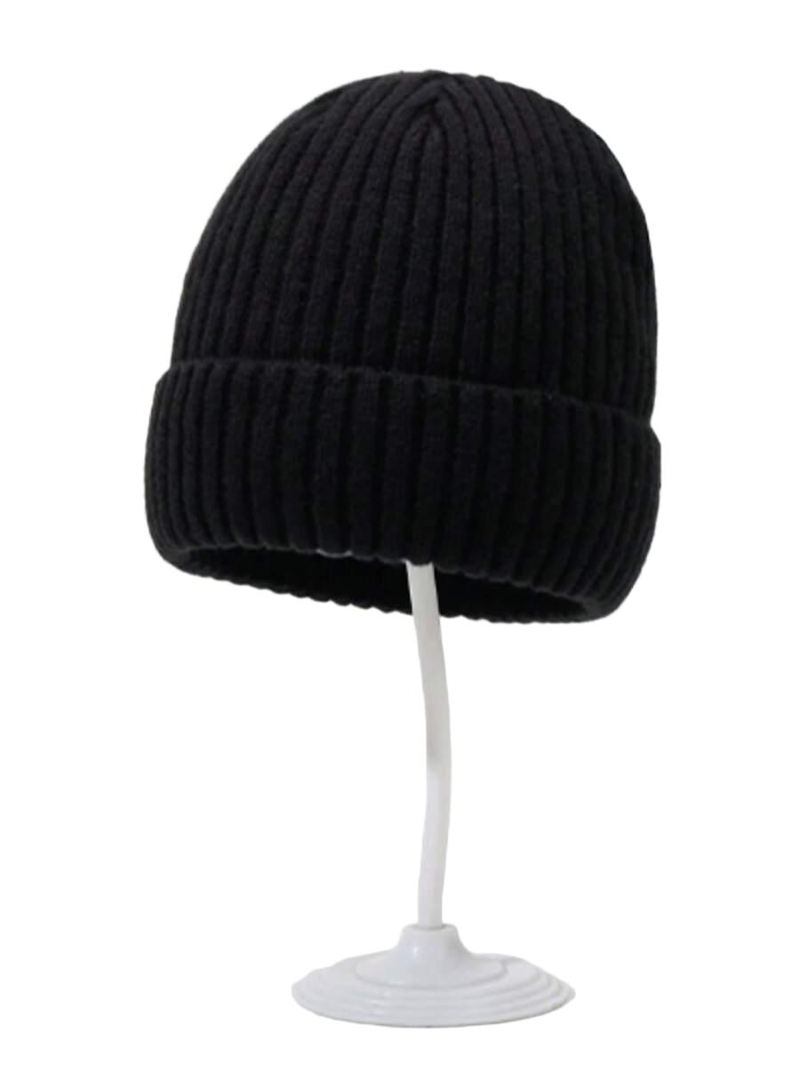 czarna czapka beanie