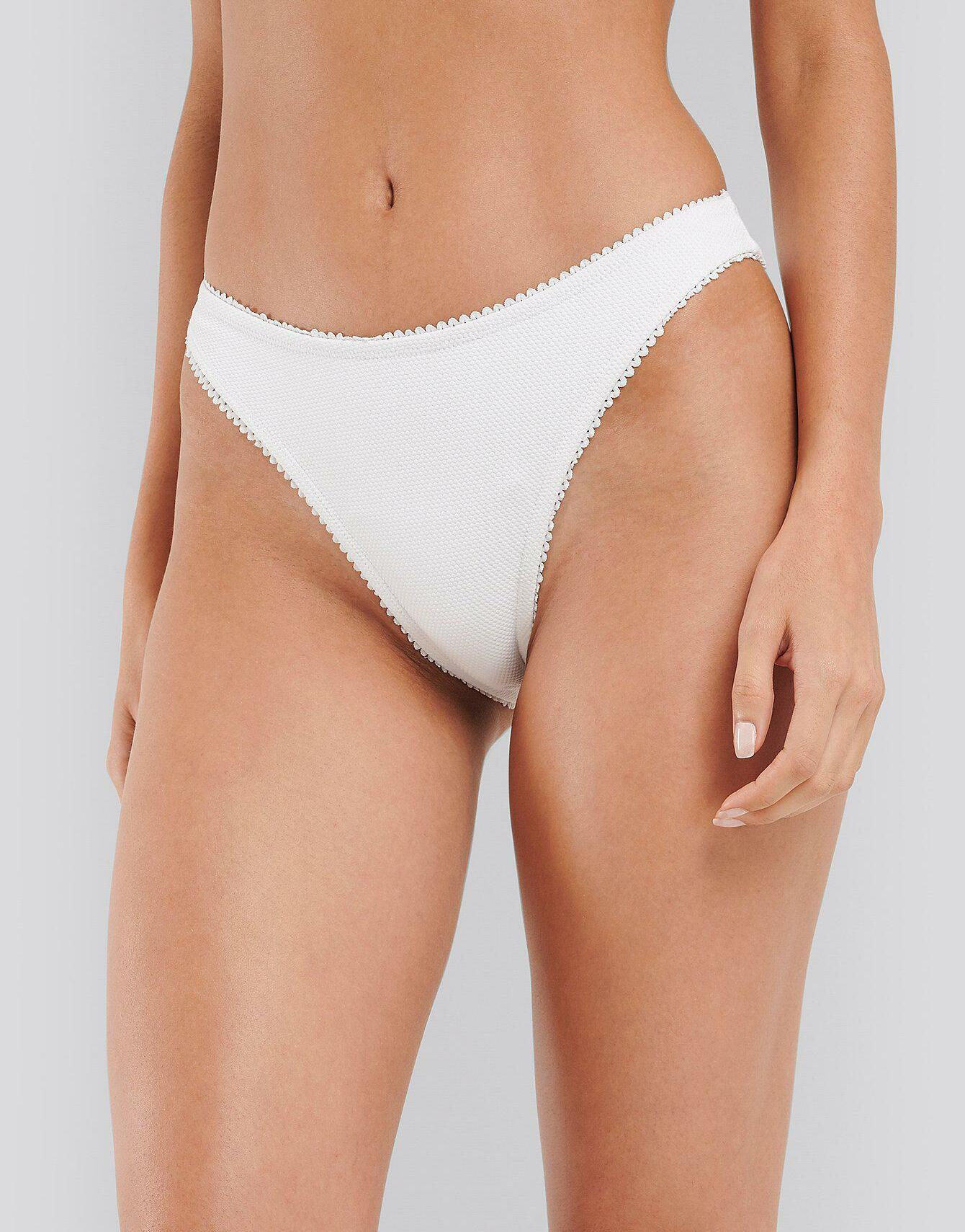 BIAŁY DÓŁ BIKINI STRUKTURA