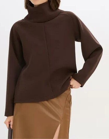 SWETER DAMSKI Z GOLFEM