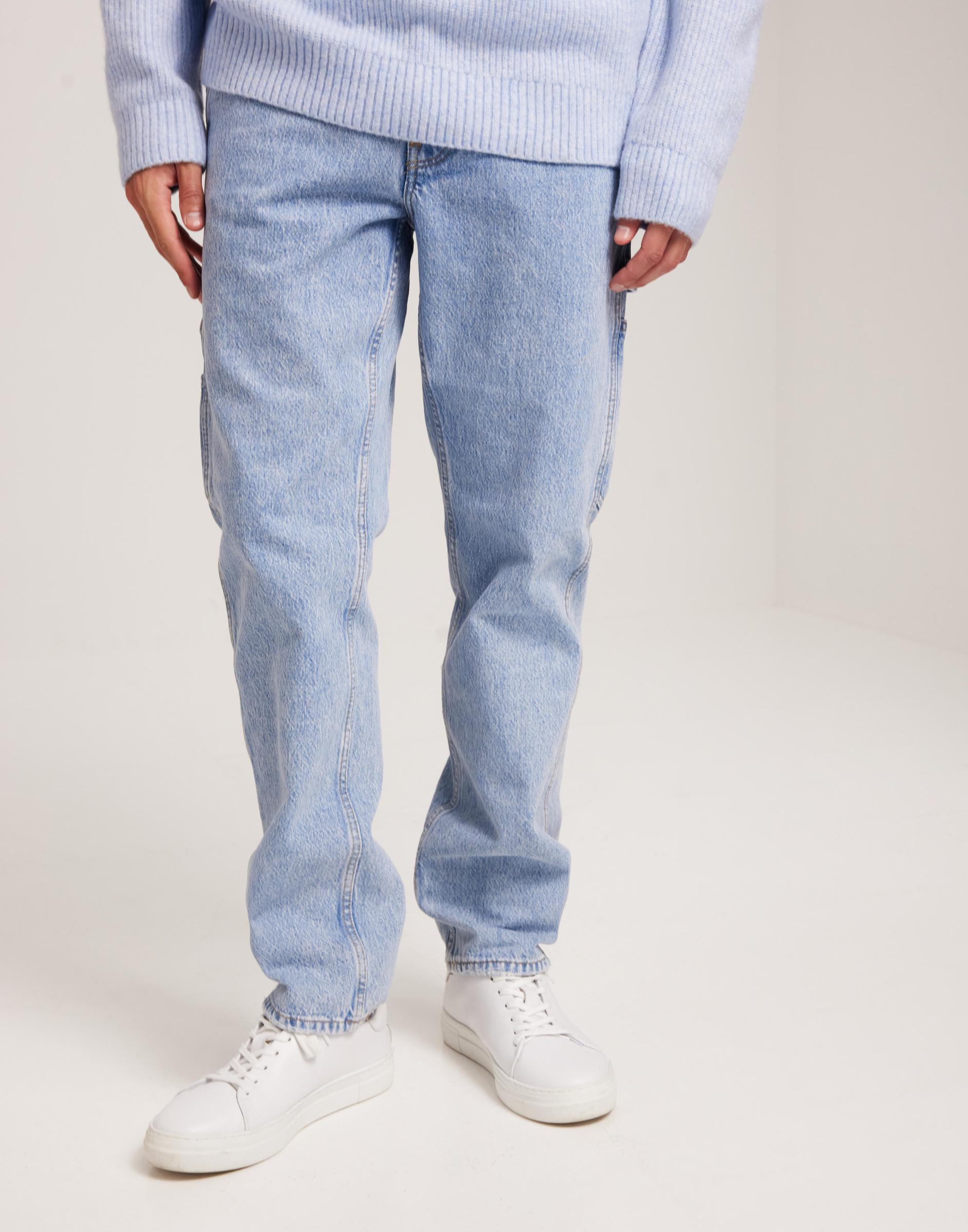 proste spodnie jeans guziki