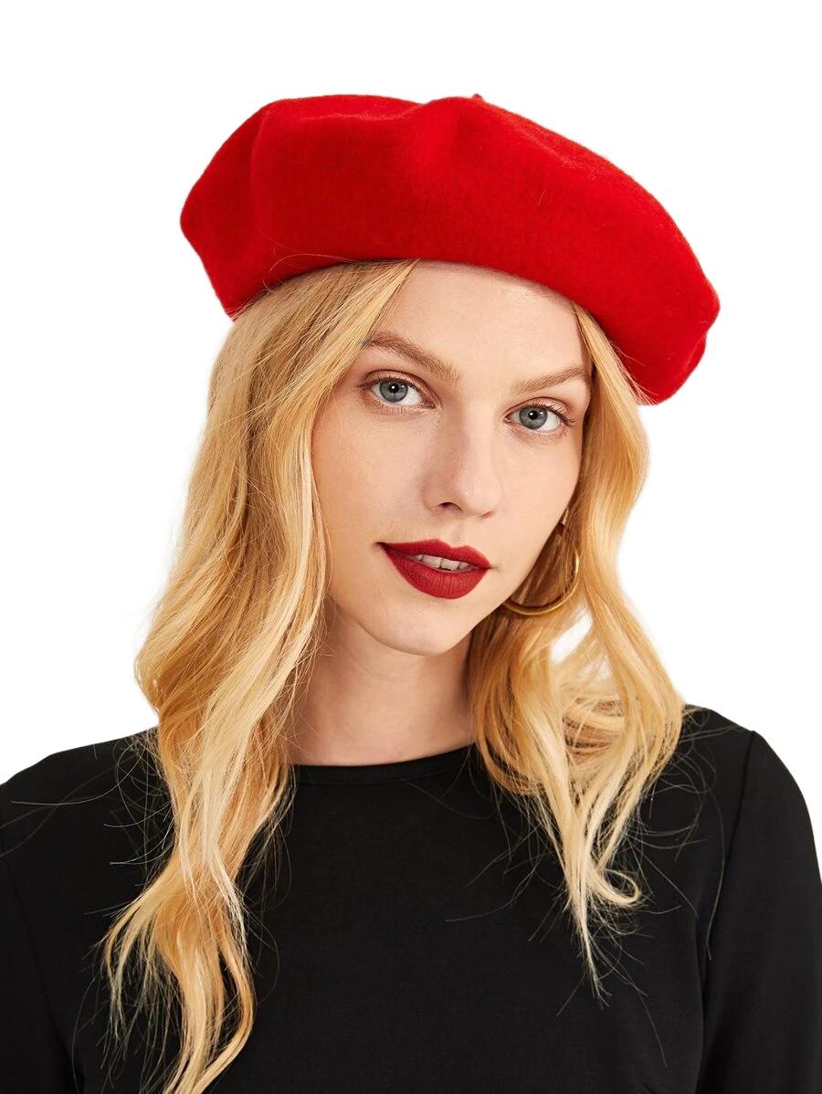 czerwony beret casual