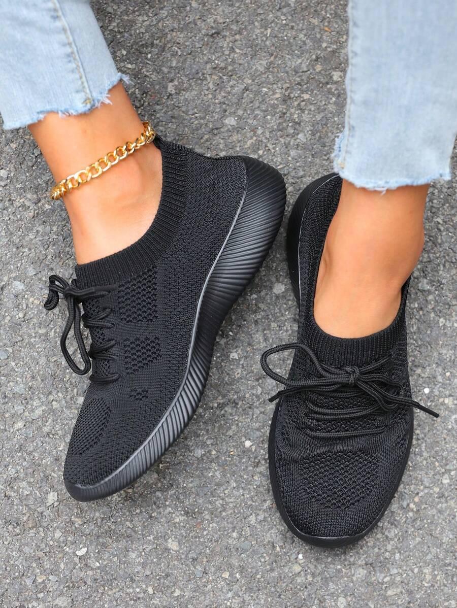 czarne buty sportowe 