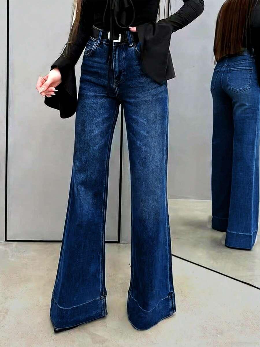 granatowe spodnie jeans