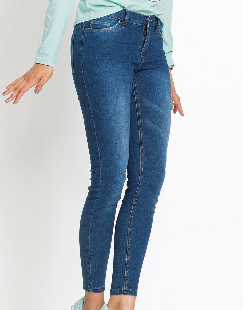 NIEBIESKIE SPODNIE JEANSOWE RURKI
