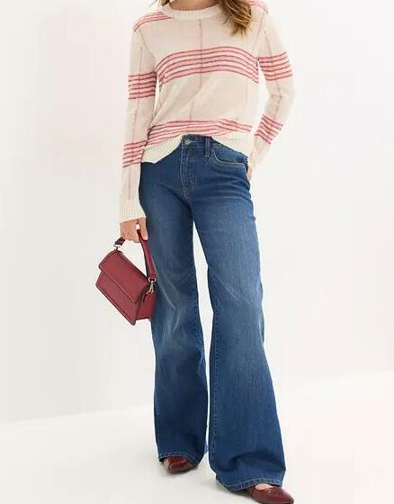 SWETER W PASKI