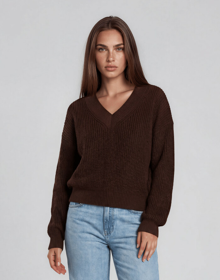BRĄZOWY SWETER V NECK