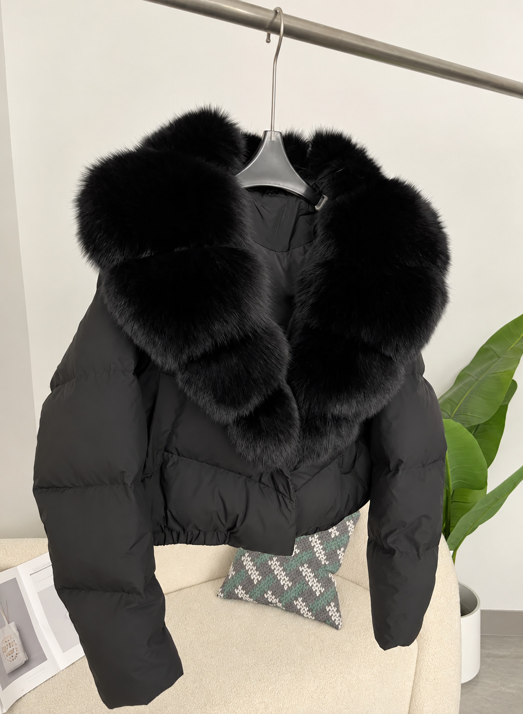 KRÓTKA PIKOWANA KURTA futerko