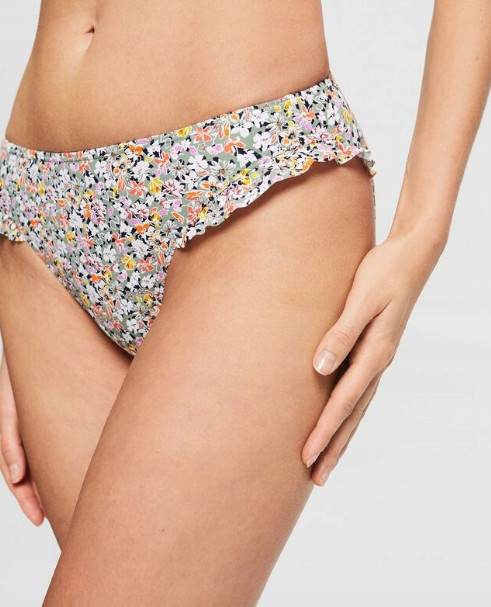 DÓŁ OD BIKINI