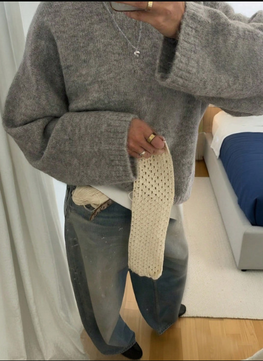 SZARY SWETER CASUAL