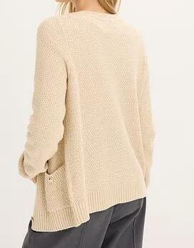 SWETER Z DZIANINY 