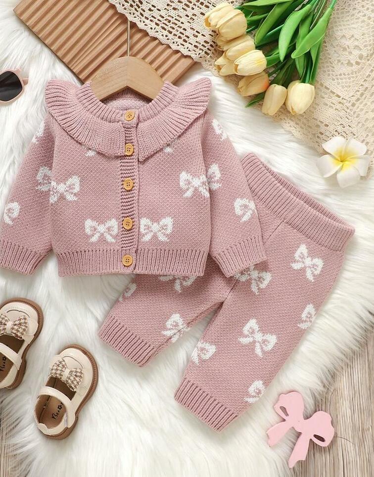 komplet niemowlęcy sweter spodnie wzór