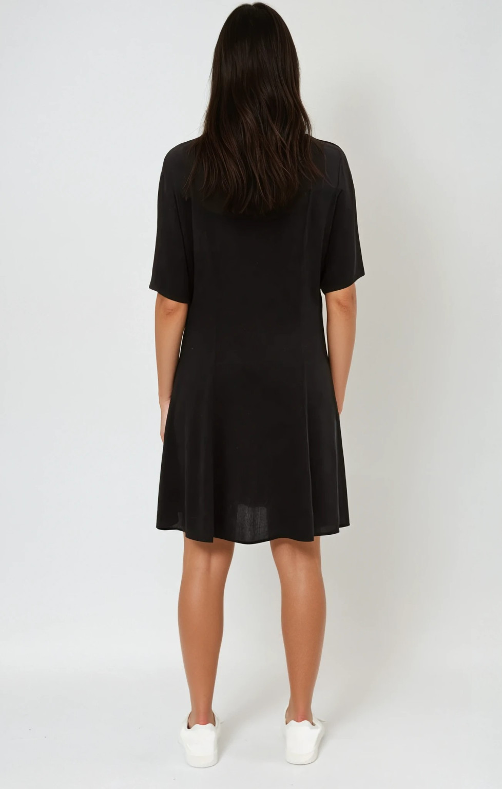 czarna mini sukienka v-neck