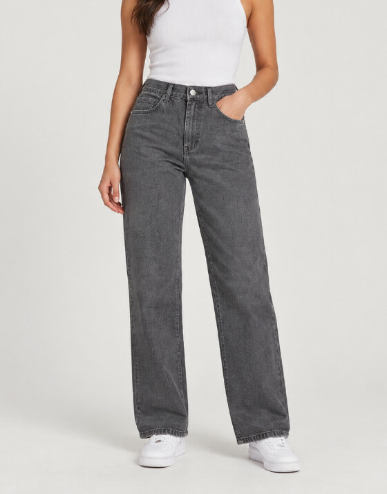 szare proste spodnie jeans kieszenie