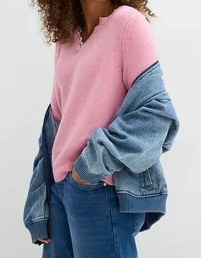 SWETER Z KORONKOWĄ WSTAWKĄ