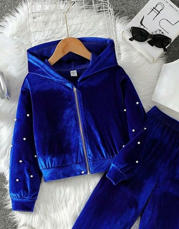 rozpinana bluza z kapturem