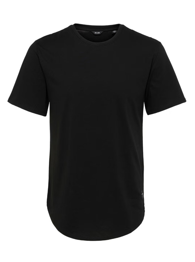 czarny t-shirt okrągły dekolt krótki rękaw