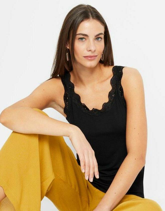 CZARNY TOP KORONKA