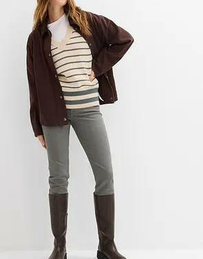 SWETER W PASKI