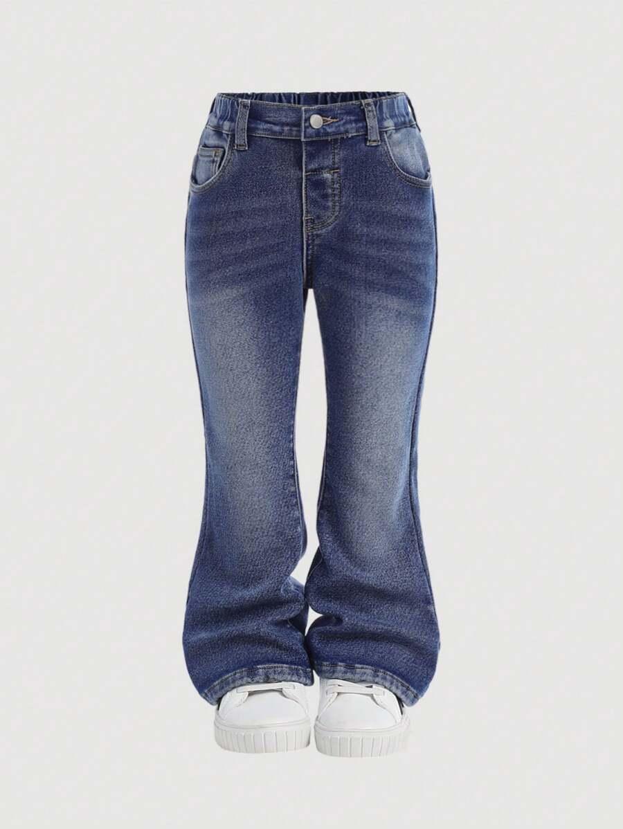 niebieskie spodnie jeans 
