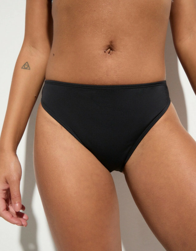 CZARNY DÓŁ OD BIKINI