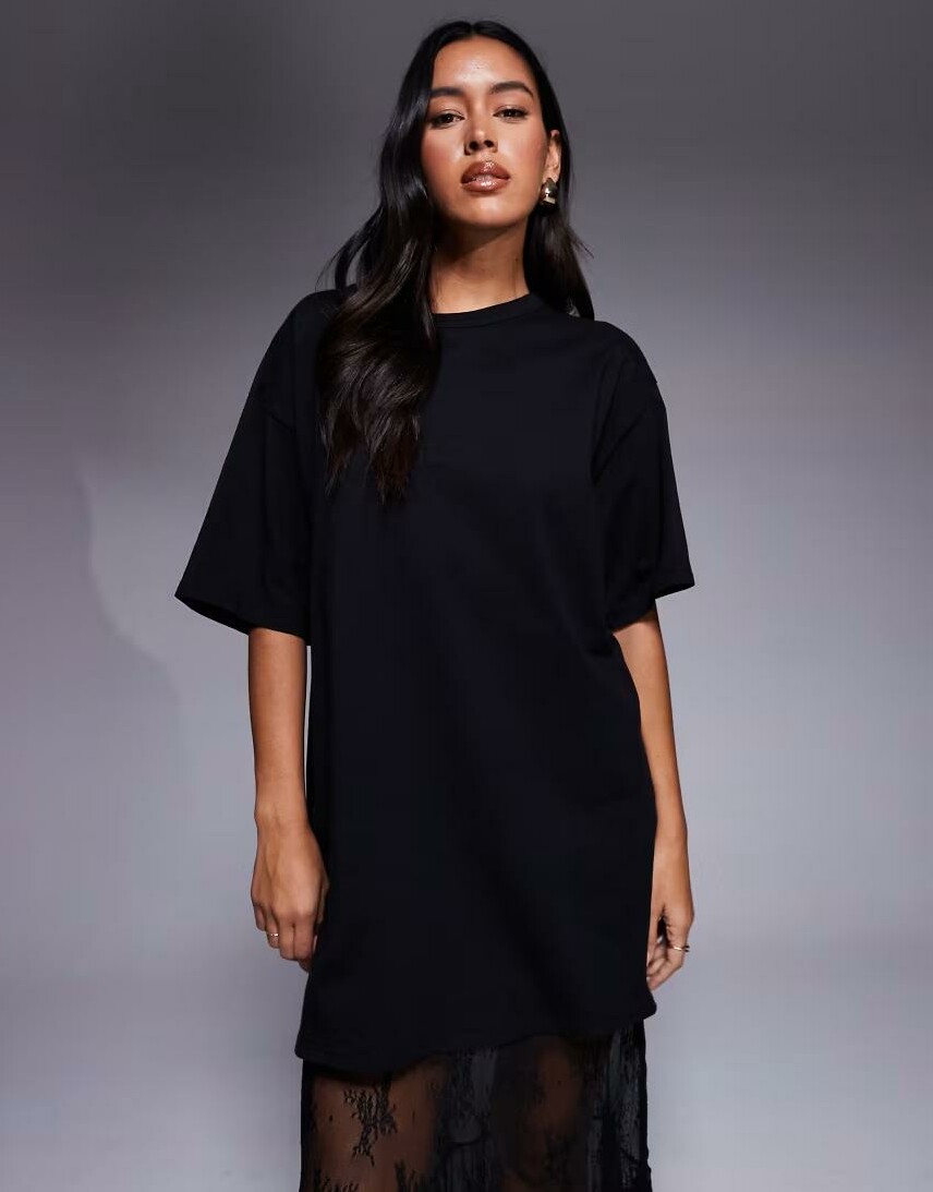 czarny długi t-shirt oversize okrągły dekolt