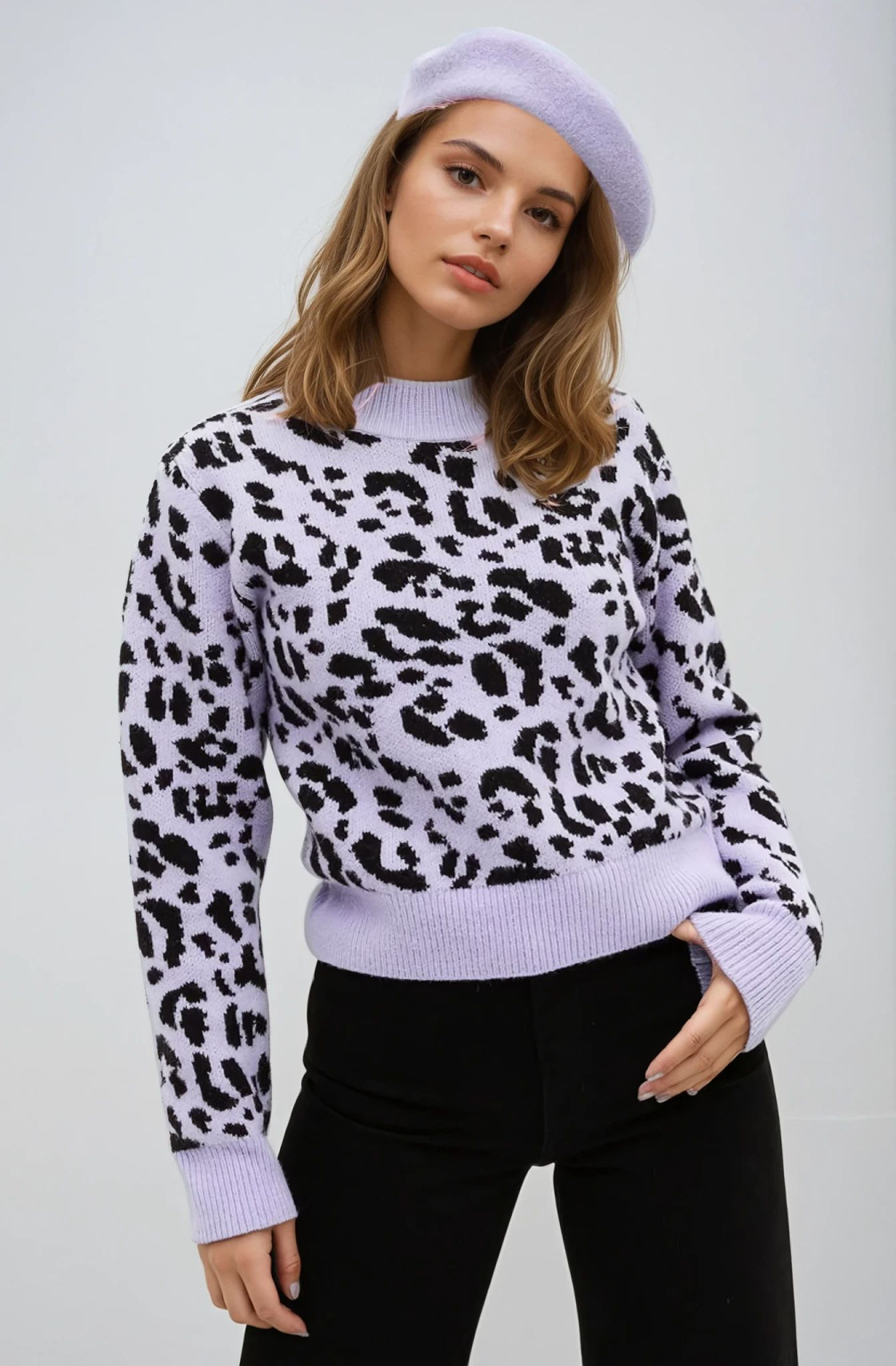 fioletowy sweter animal print
