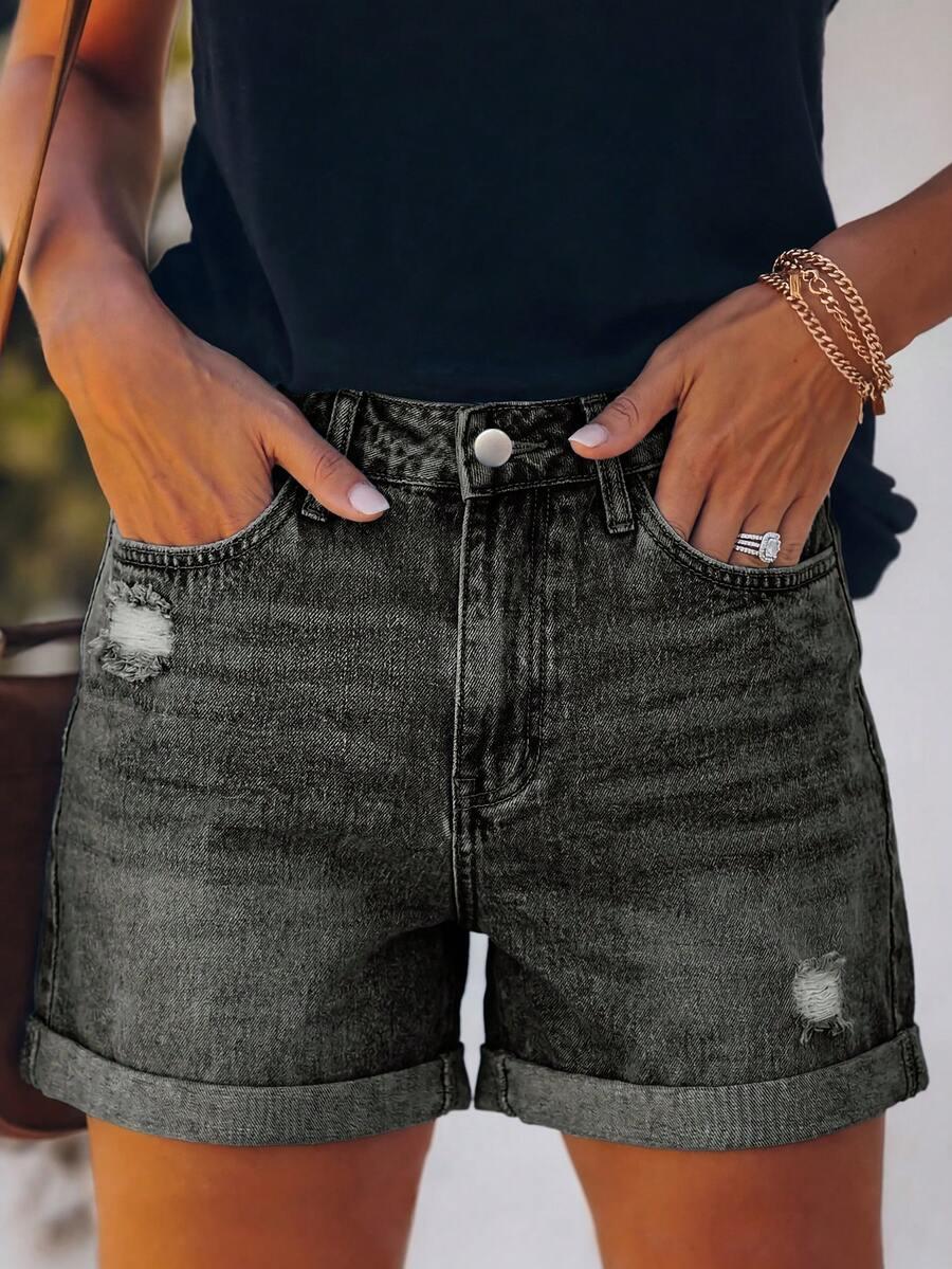 szare spodenki jeans