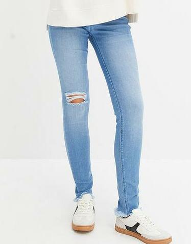 JEANSY SKINNY Z NISKIM STANEM