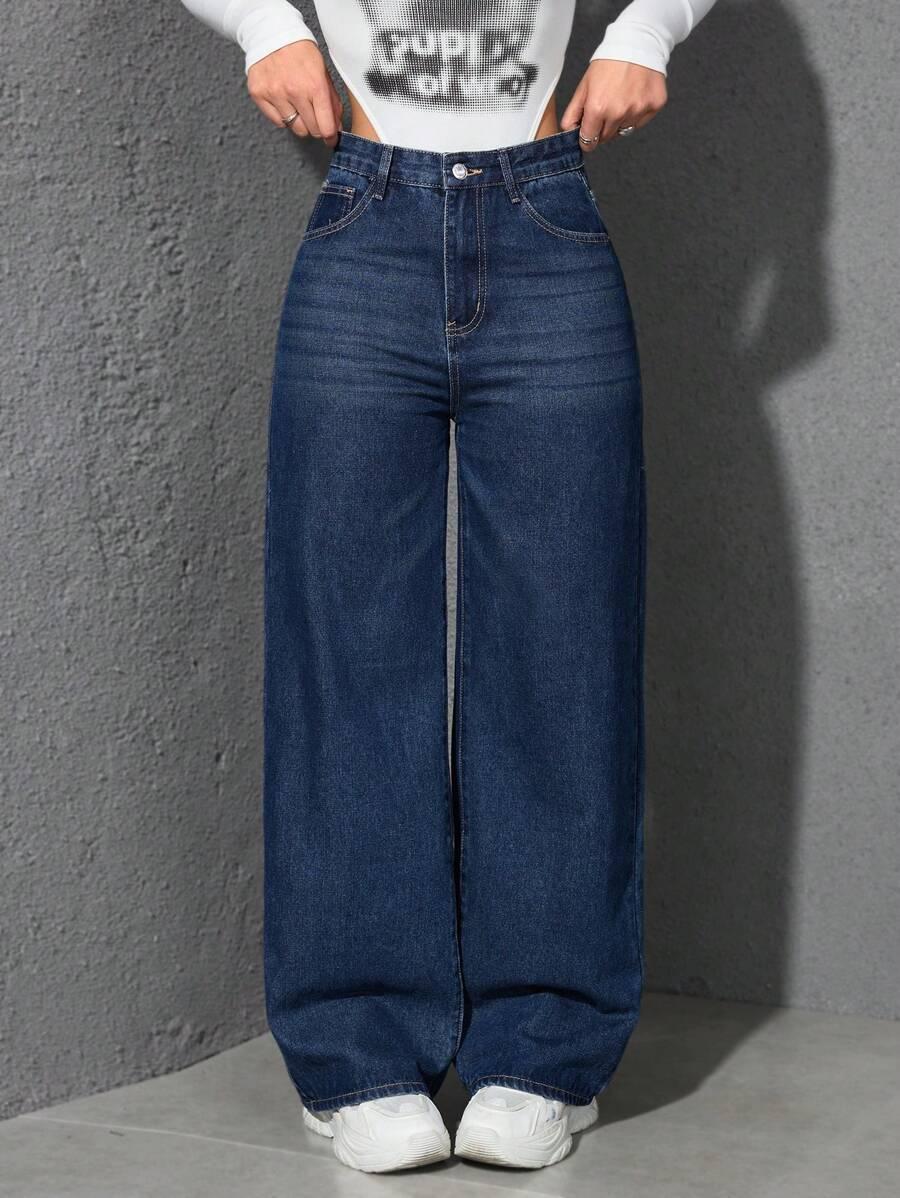 niebieskie spodnie jeans kieszenie