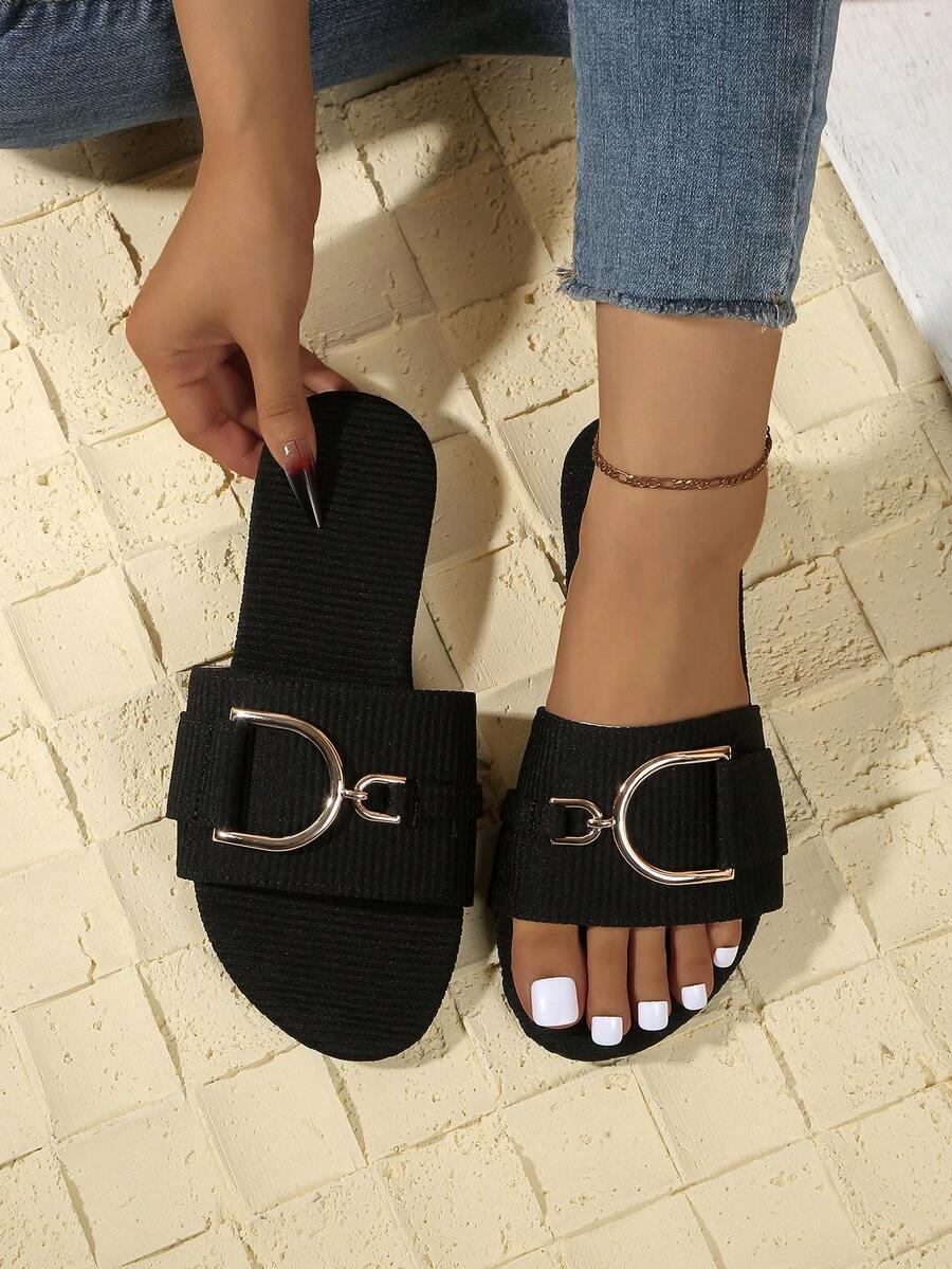 CZARNE KLAPKI CASUAL