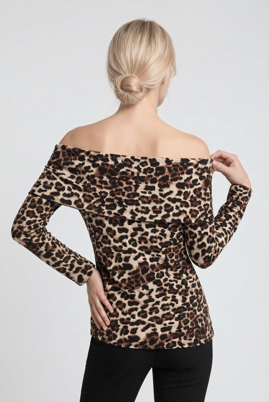 BLUZKA ODKRYTE RAMIONA ANIMAL PRINT