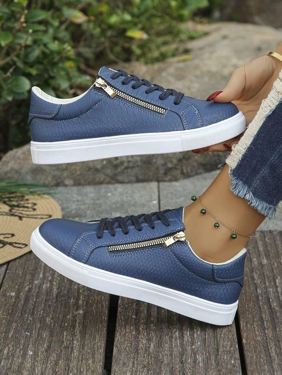 niebieskie wsuwane buty 