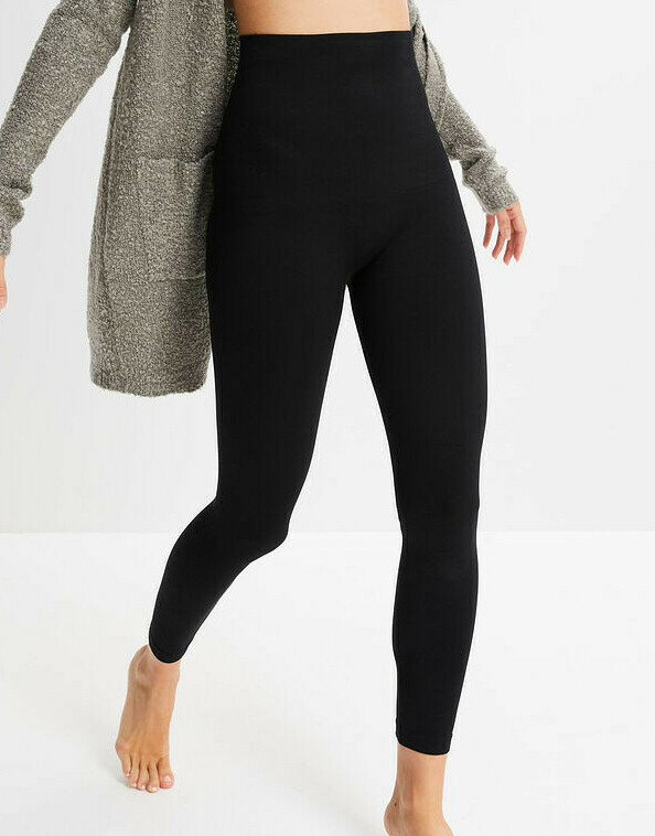 MODELUJĄCE CZARNE LEGGINSY Z WYSOKIM STANEM