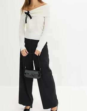 SWETER Z DEKOLTEM CARMEN