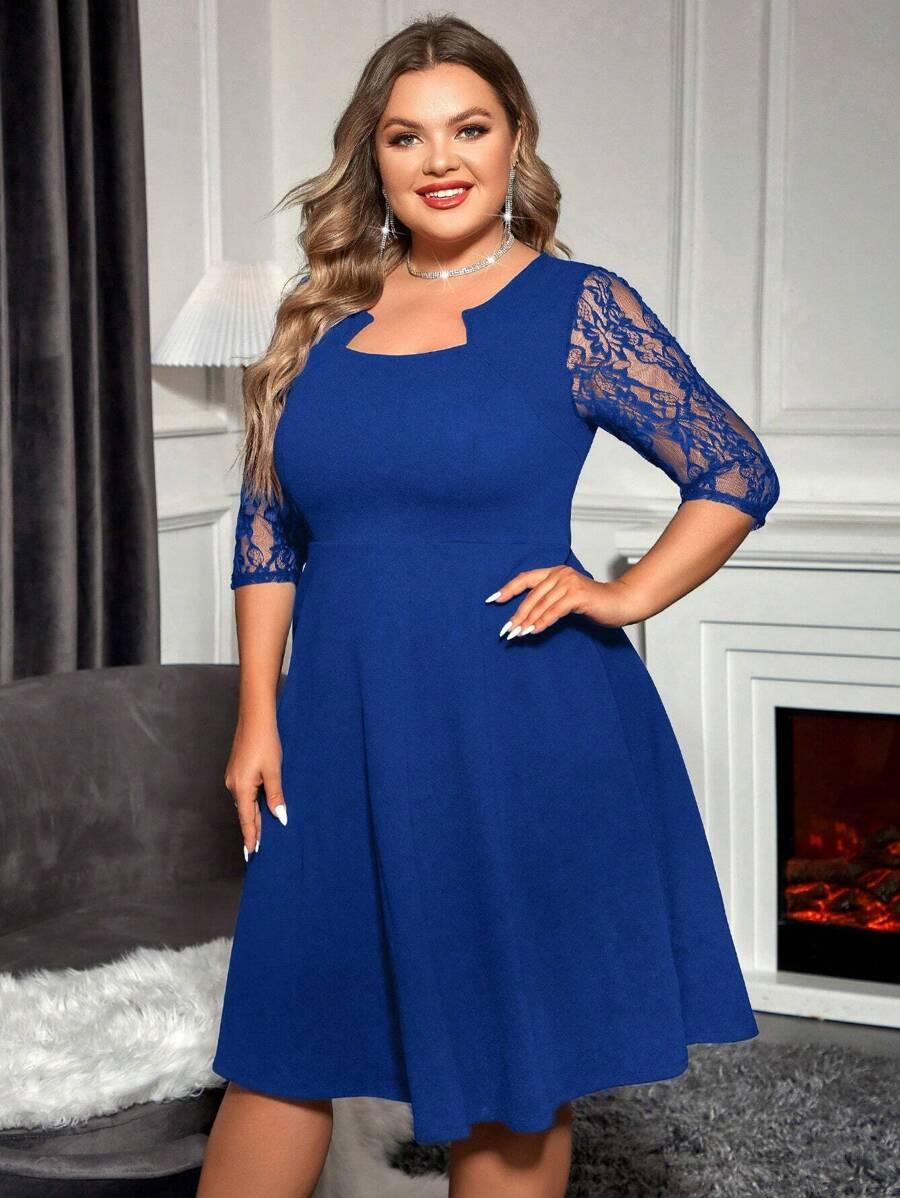 niebieska sukienka koronka