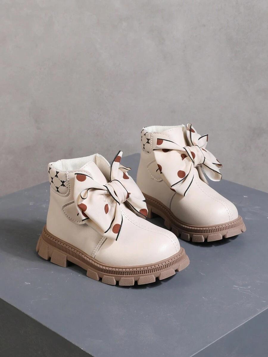 beżowe botki kokarda