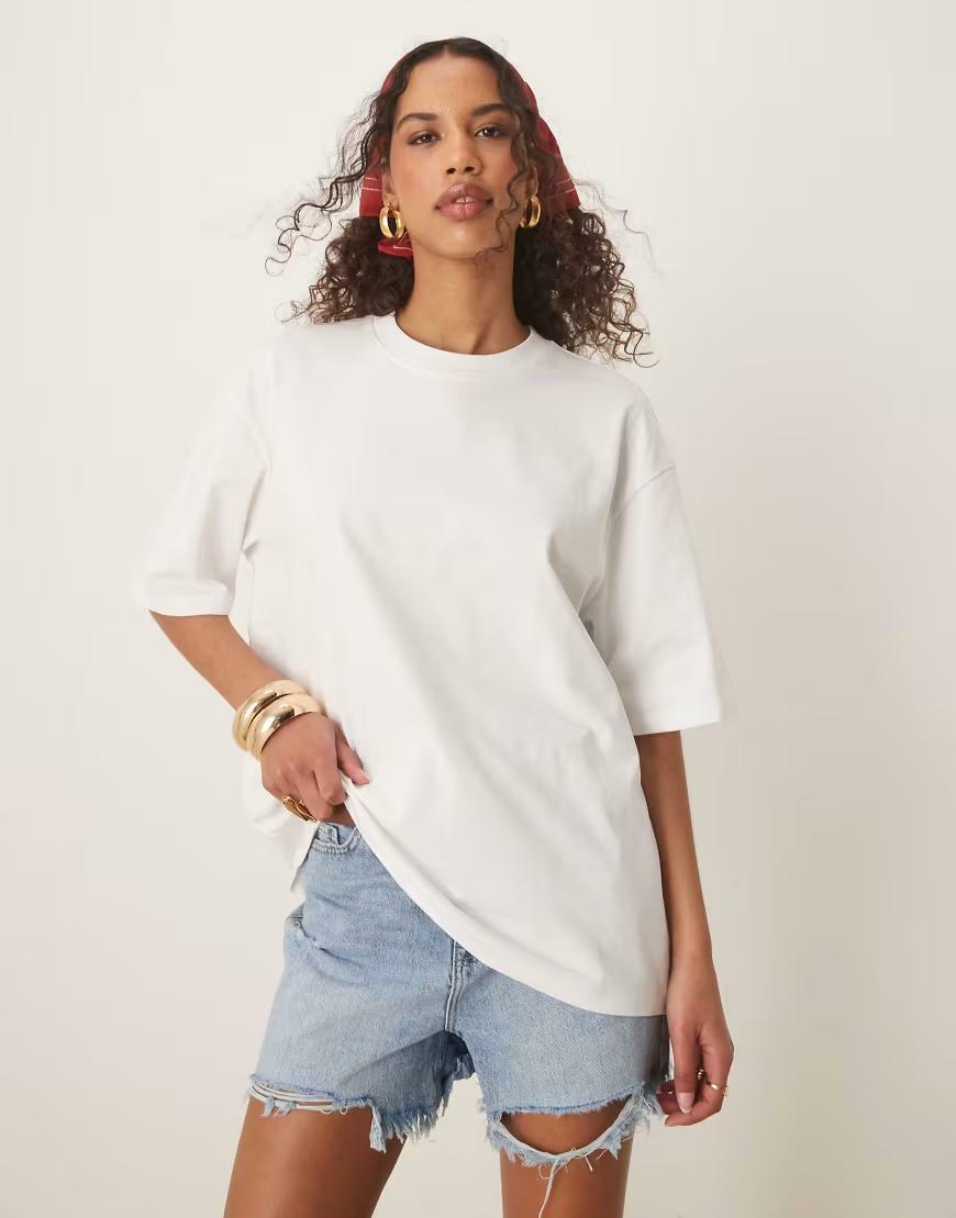 BIAŁY T-SHIRT OVERSIZE