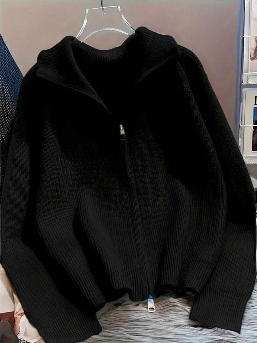 czarny sweter zamek