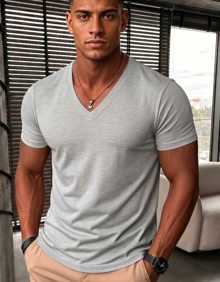 szary T-shirt v neck