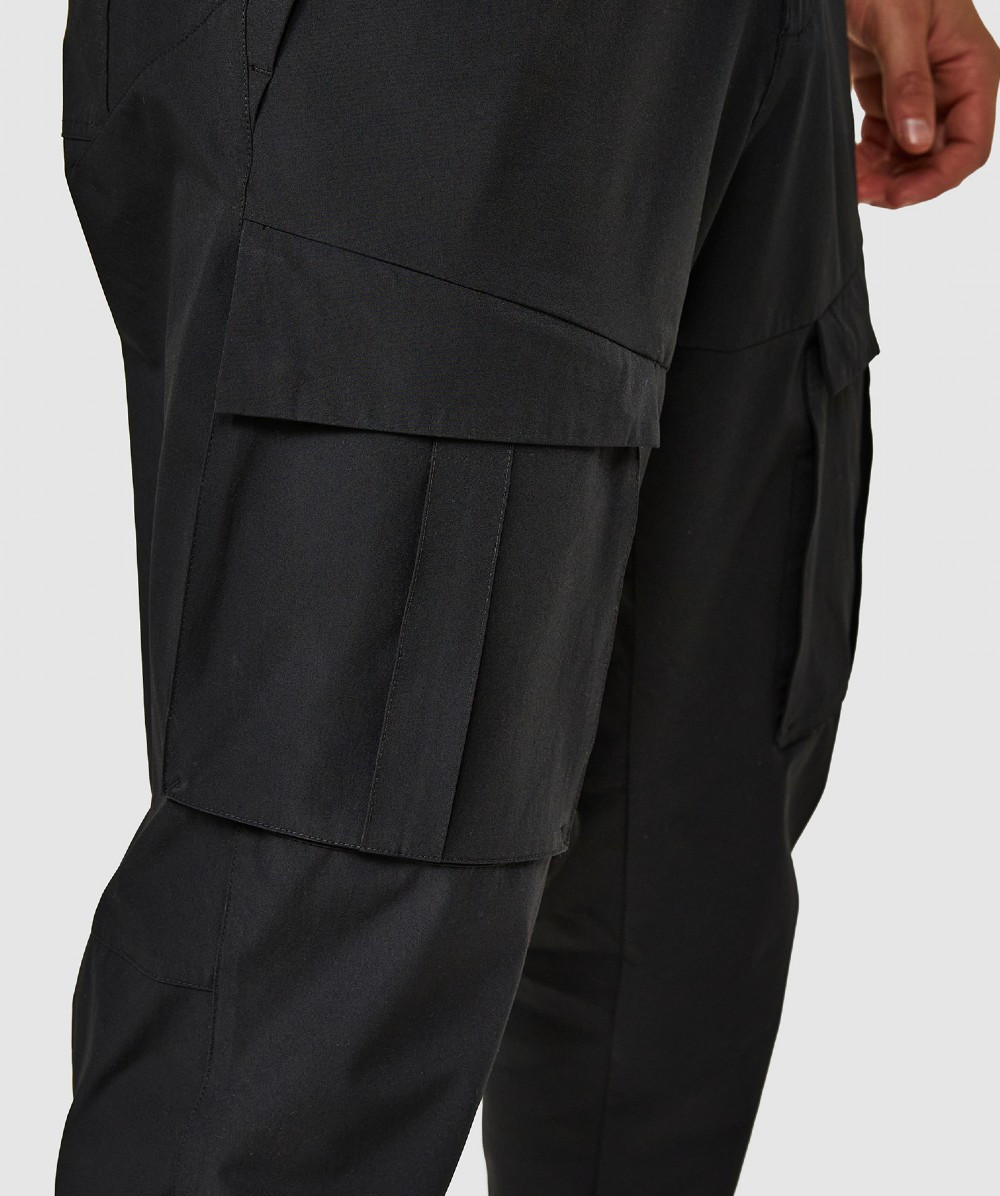 czarne spodnie bojówki Ferozzi logo