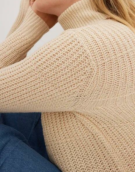 SWETER Z GOLFEM