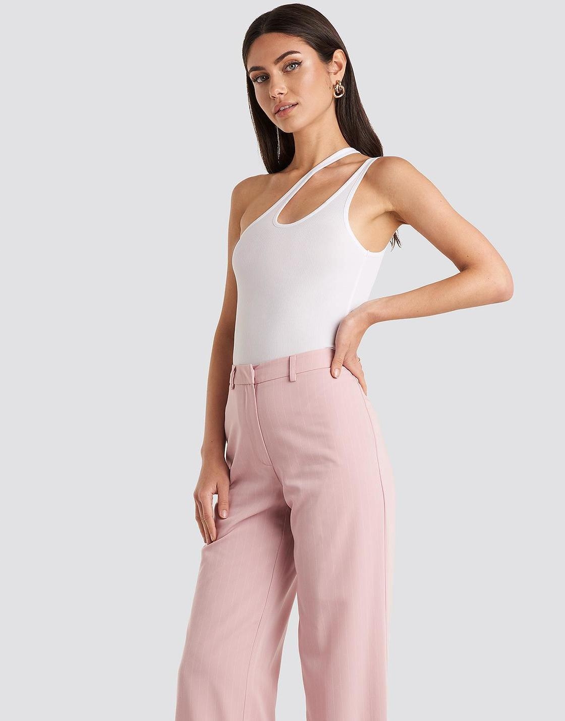 BIAŁY TOP BASIC