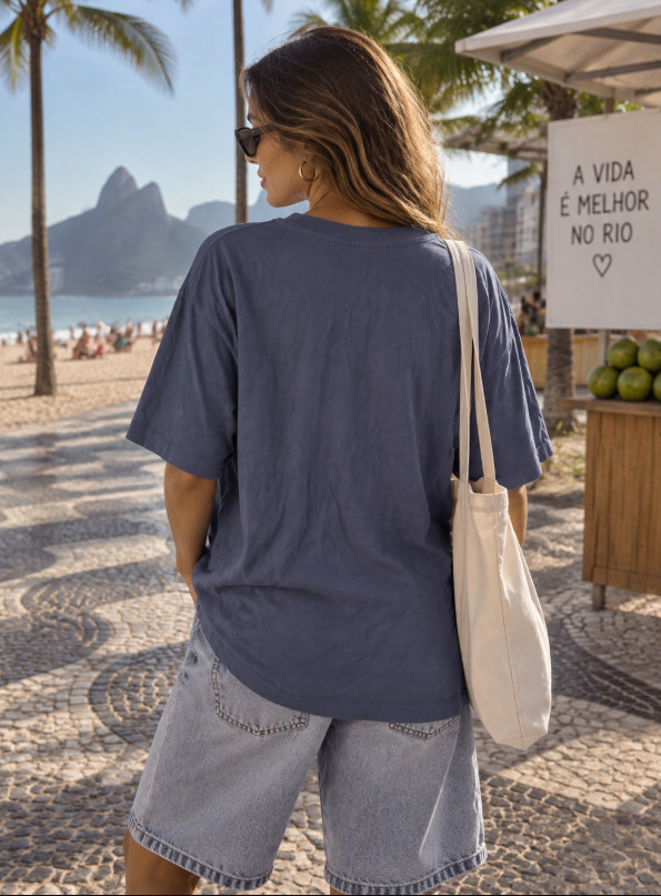 BAWEŁNIANY NIEBIESKI T-SHIRT OVERSIZE OKRĄGŁY DEKOLT NADRUK