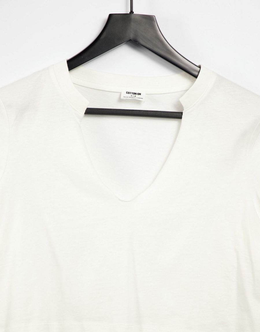BIAŁA BLUZKA V-NECK