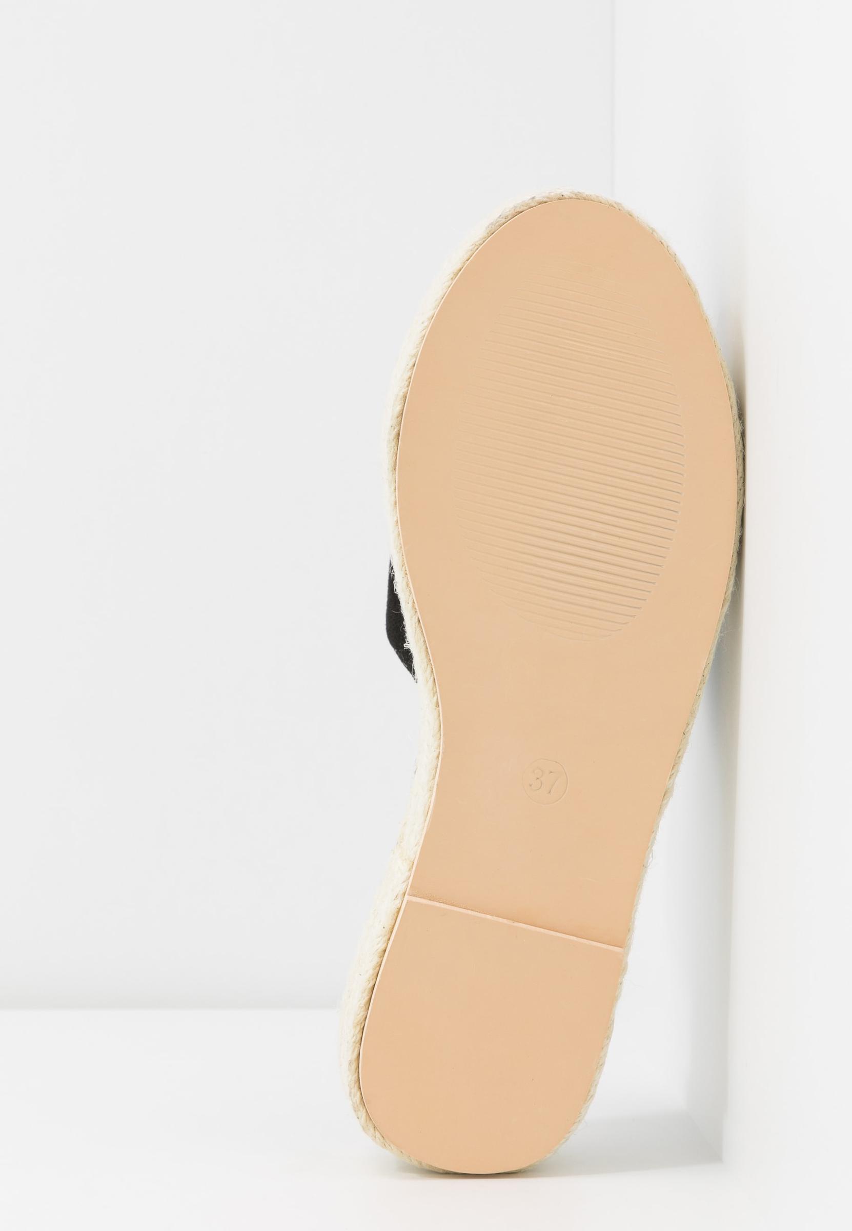 KLAPKI ESPADRYLE